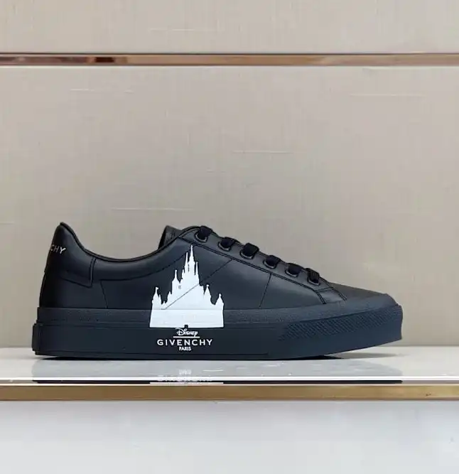 hype Givenchy Sneakers