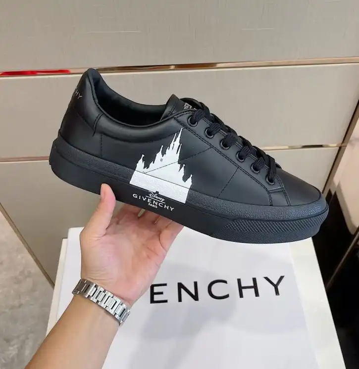 hype Givenchy Sneakers