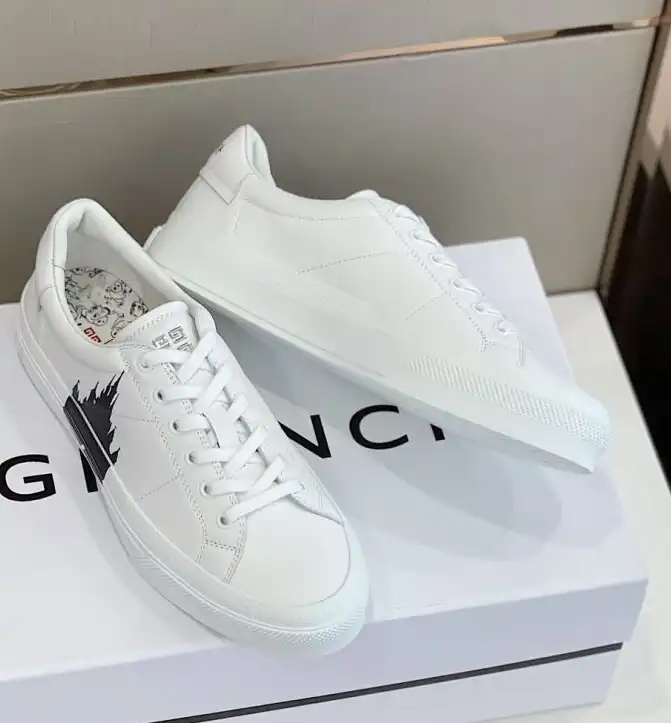 hype Givenchy Sneakers