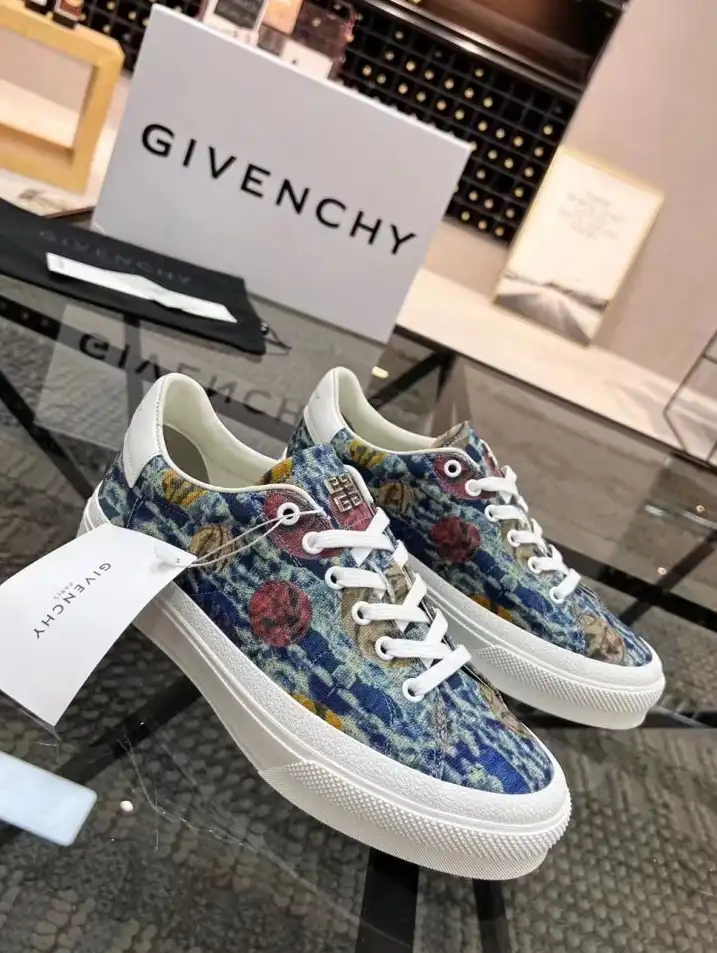 hype Givenchy Sneakers