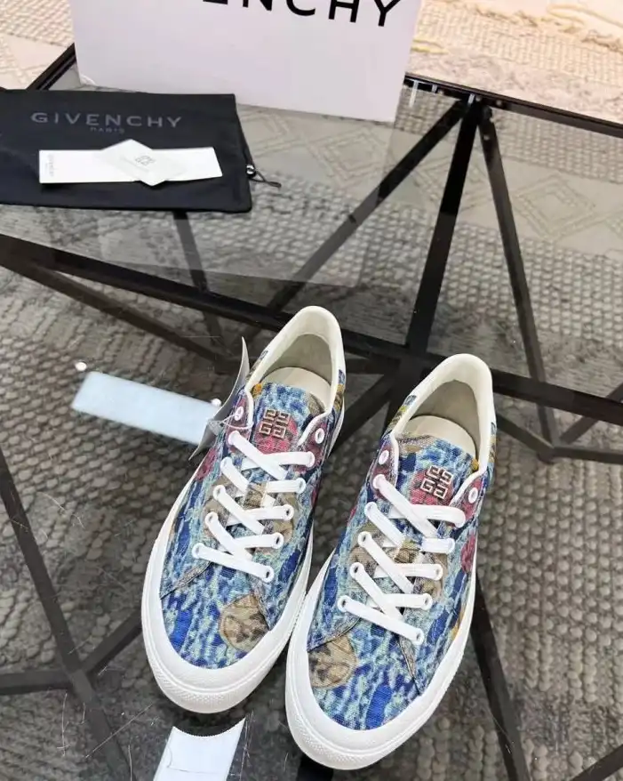 hype Givenchy Sneakers