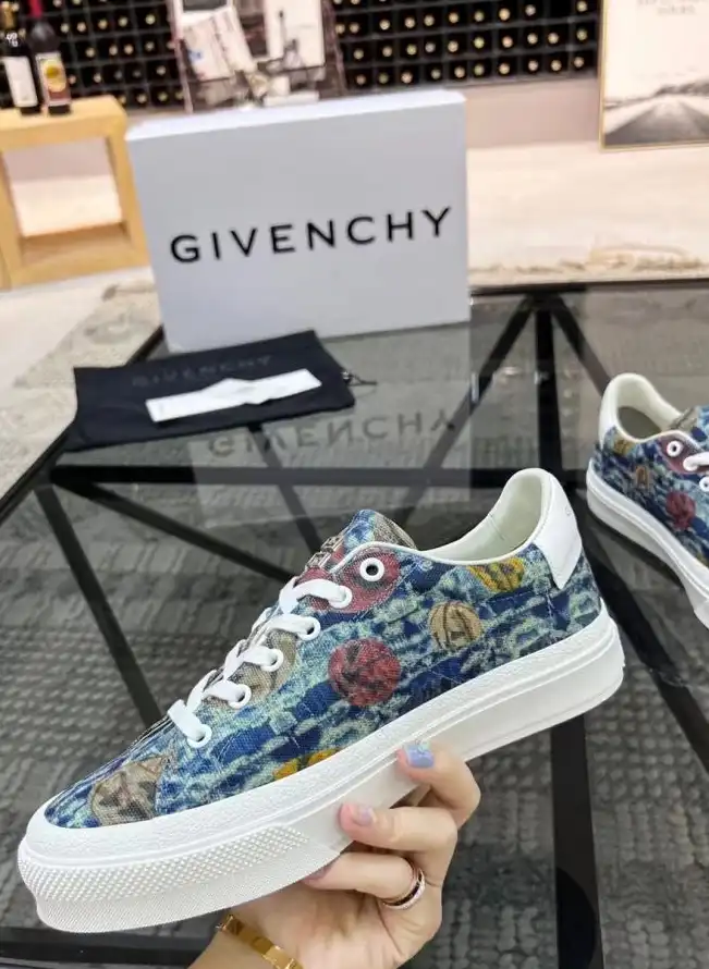 hype Givenchy Sneakers