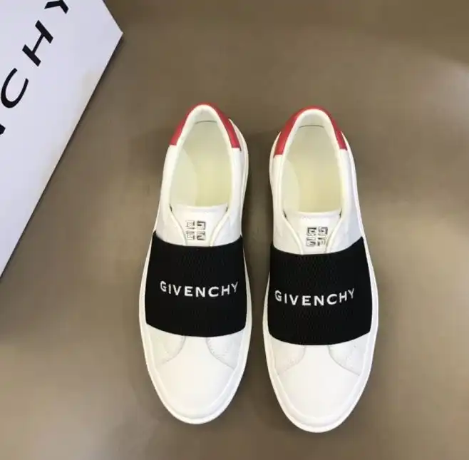 hype Givenchy Sneakers