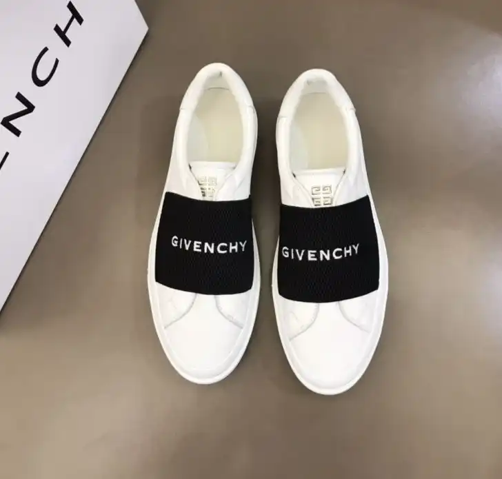 hype Givenchy Sneakers