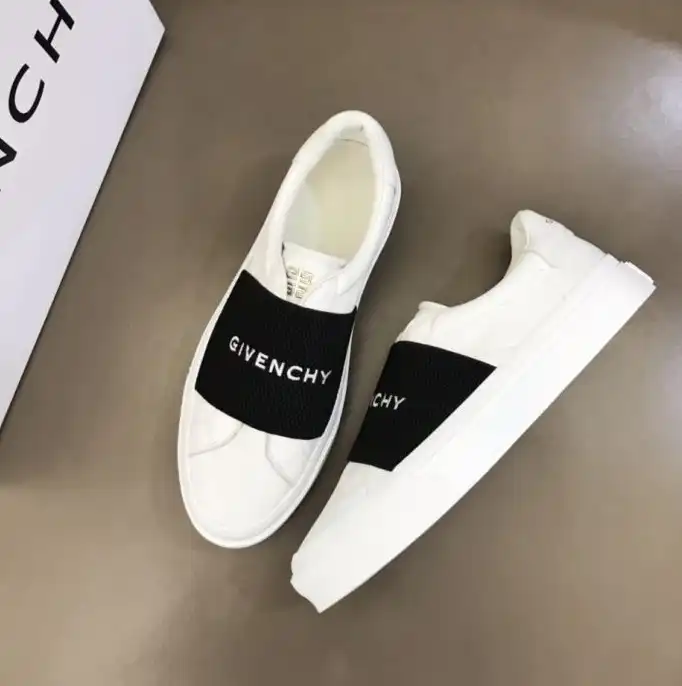 hype Givenchy Sneakers