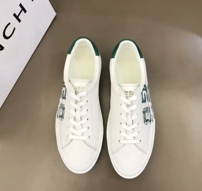 hype Givenchy Sneakers