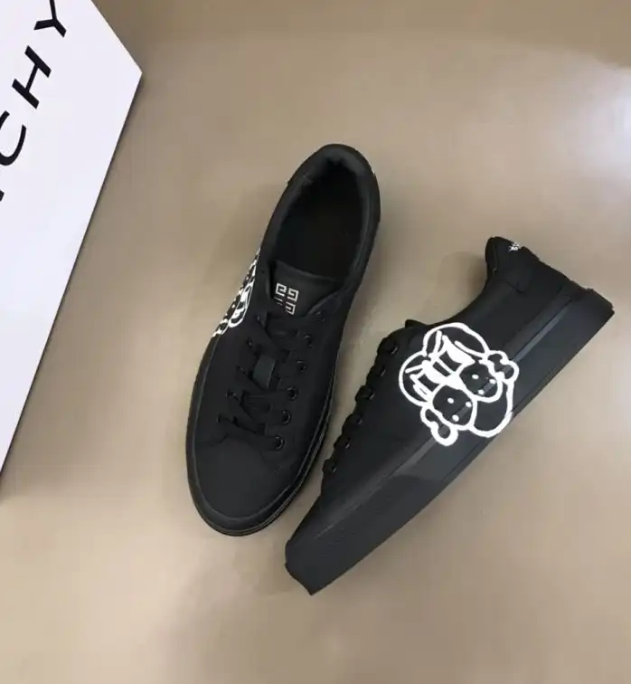 hype Givenchy Sneakers