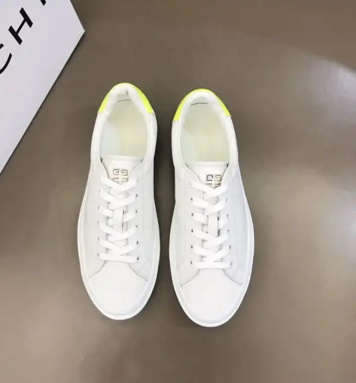 hype Givenchy Sneakers