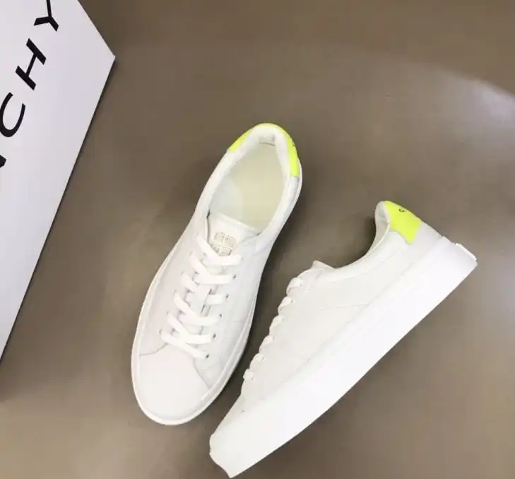 hype Givenchy Sneakers