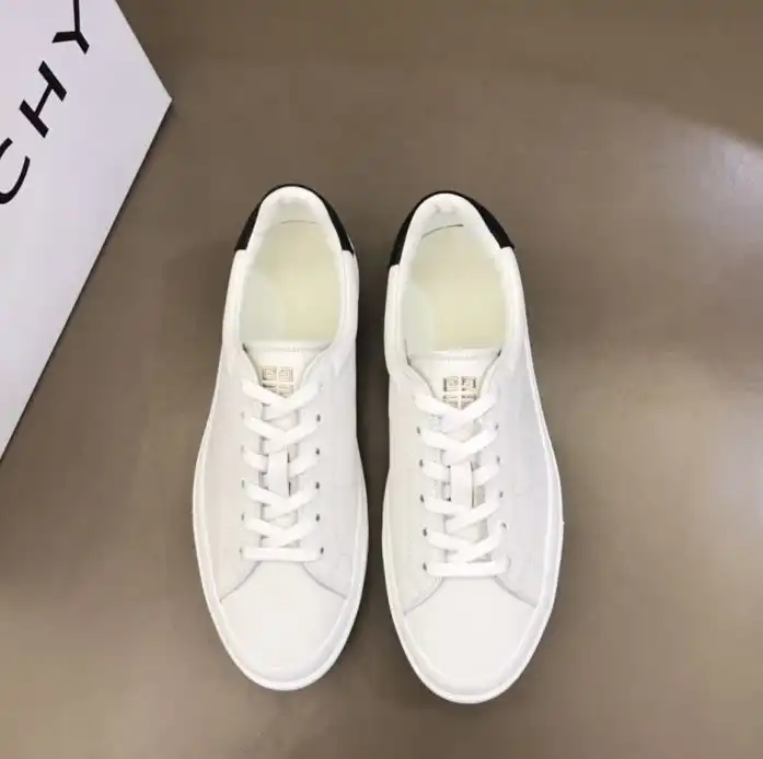 hype Givenchy Sneakers