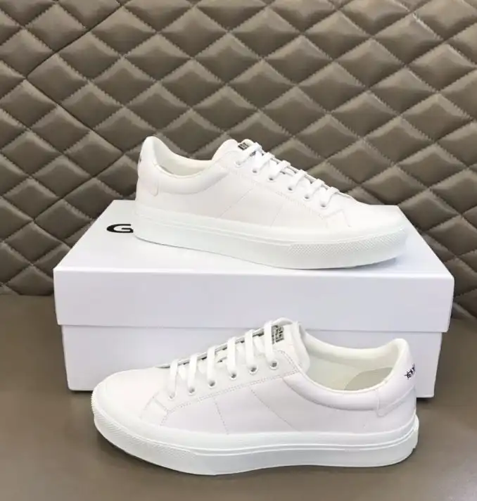 hype Givenchy Sneakers