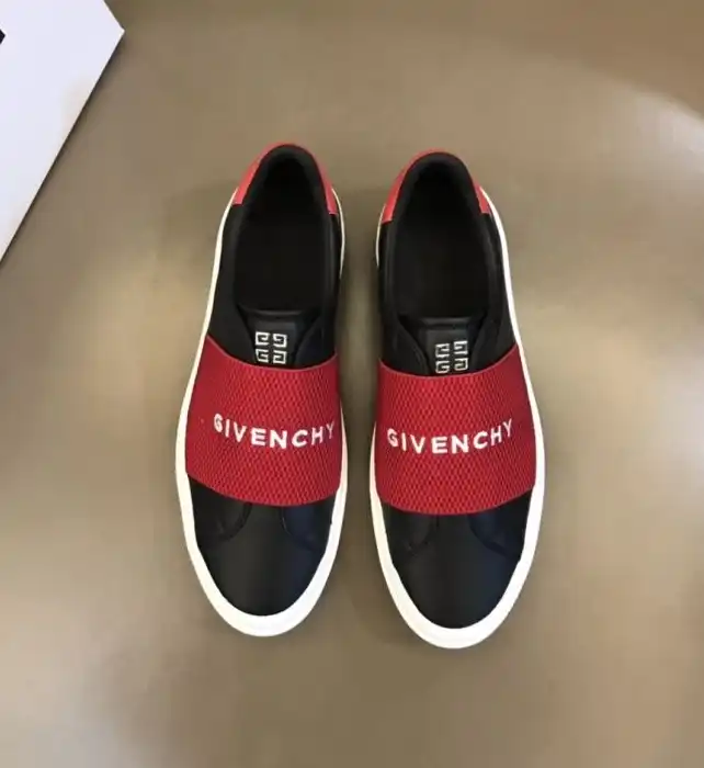 hype Givenchy Sneakers