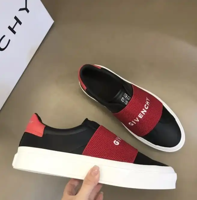 hype Givenchy Sneakers