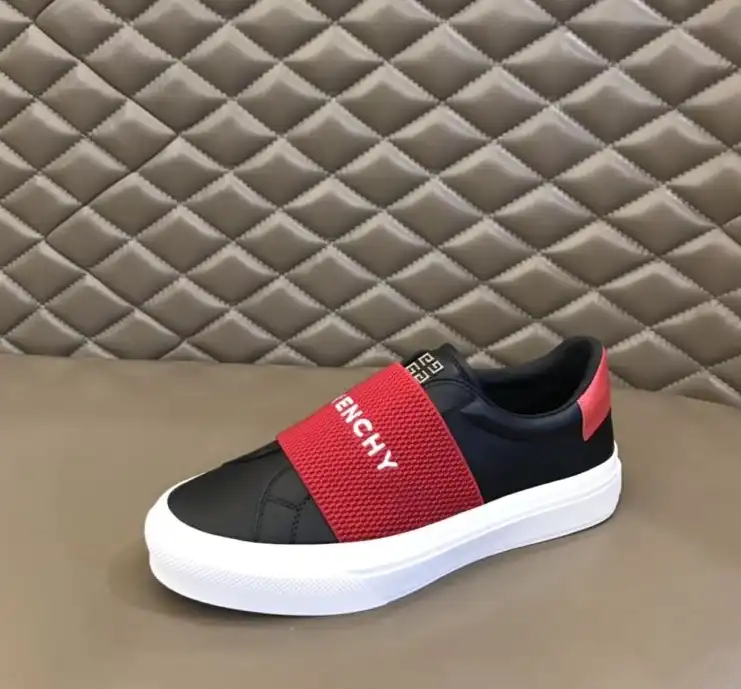 hype Givenchy Sneakers