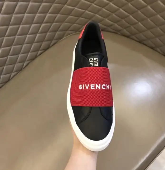 hype Givenchy Sneakers