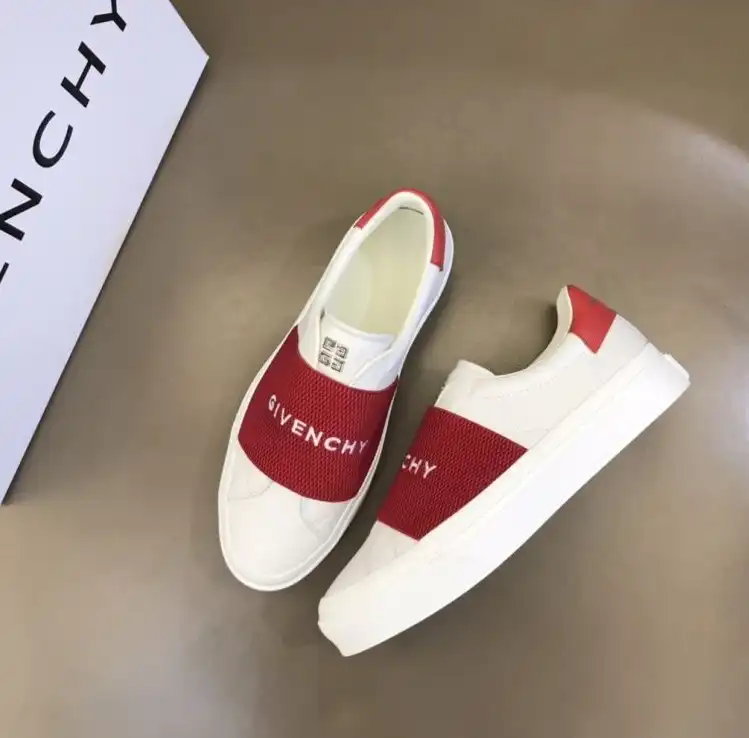 hype Givenchy Sneakers