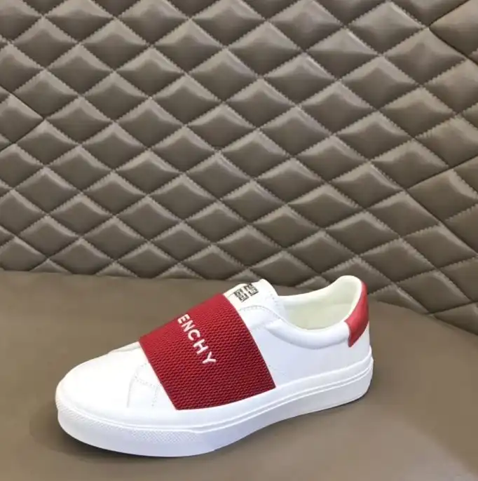 hype Givenchy Sneakers