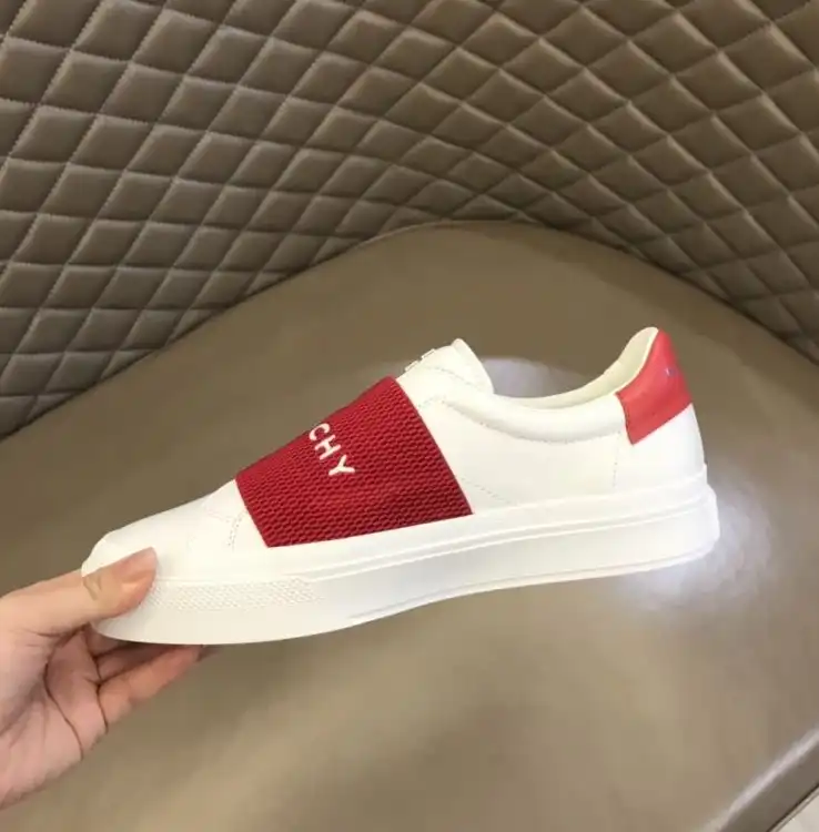 hype Givenchy Sneakers