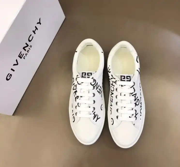 hype Givenchy Sneakers