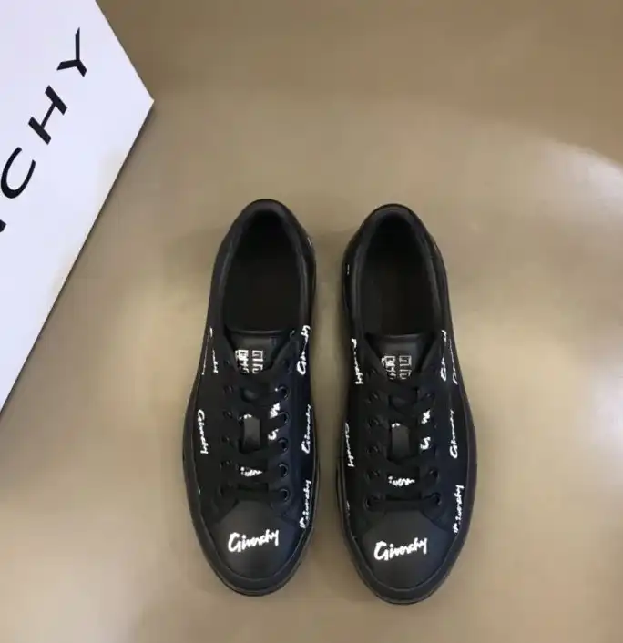 hype Givenchy Sneakers