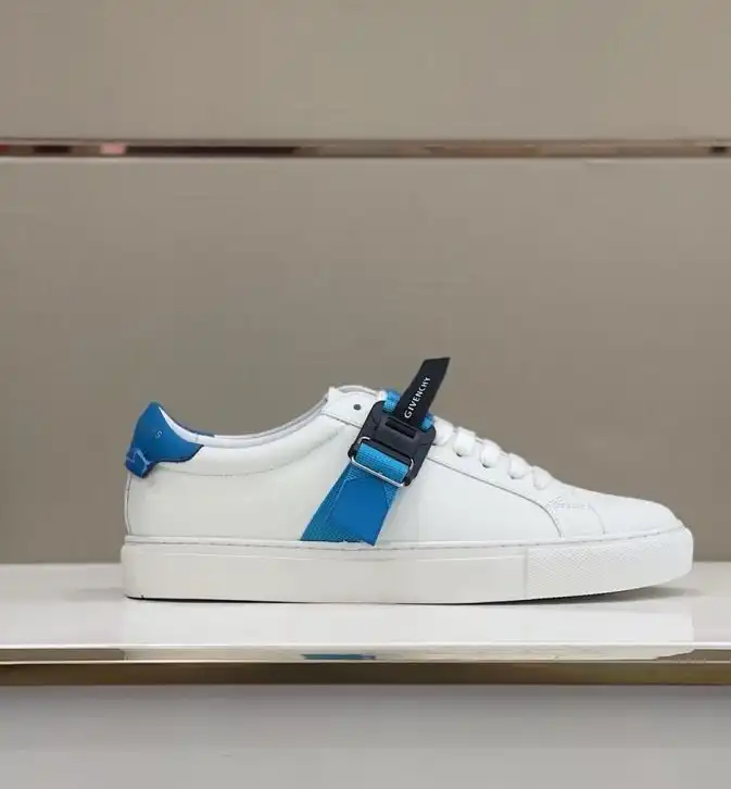 hype Givenchy Sneakers