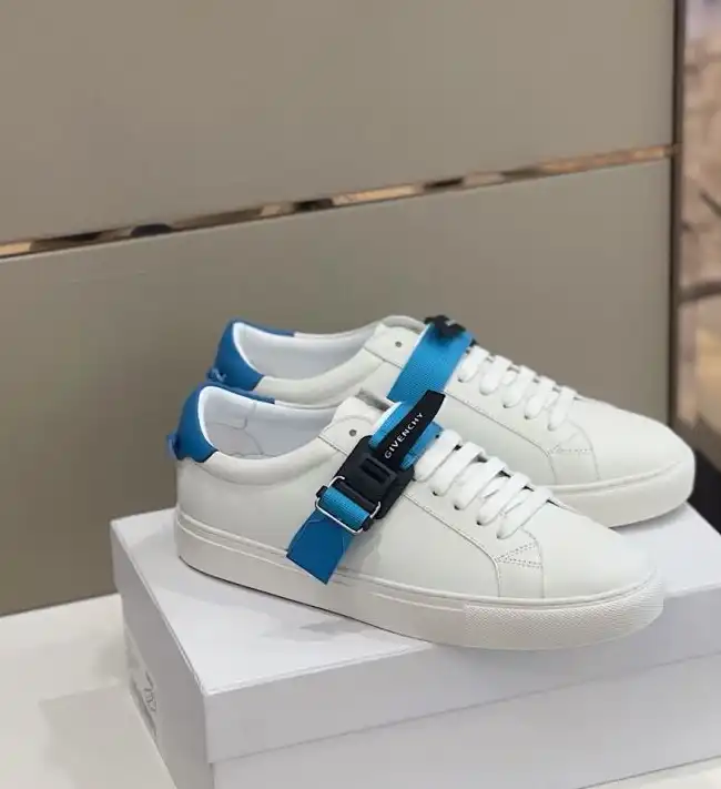 hype Givenchy Sneakers