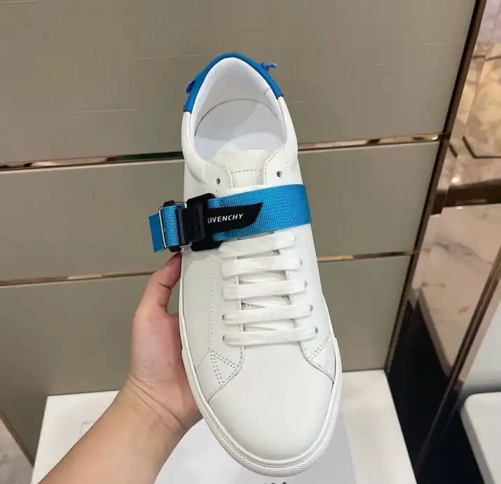 hype Givenchy Sneakers