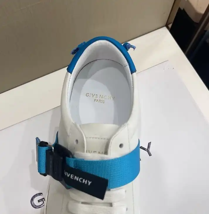 hype Givenchy Sneakers