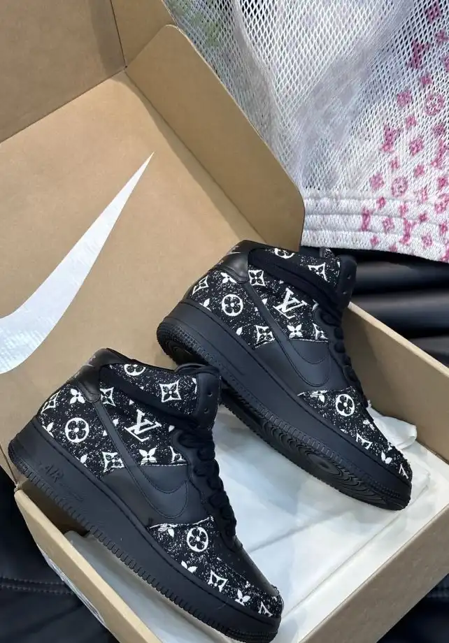 hype Louis Vuitton Sneakers