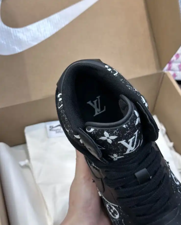 hype Louis Vuitton Sneakers