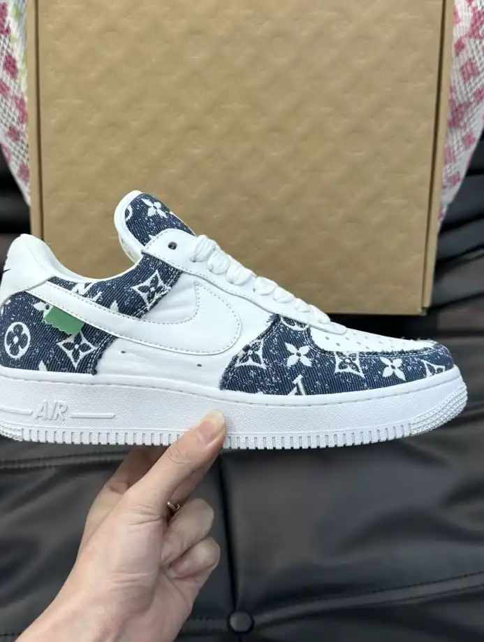 hype Louis Vuitton Sneakers