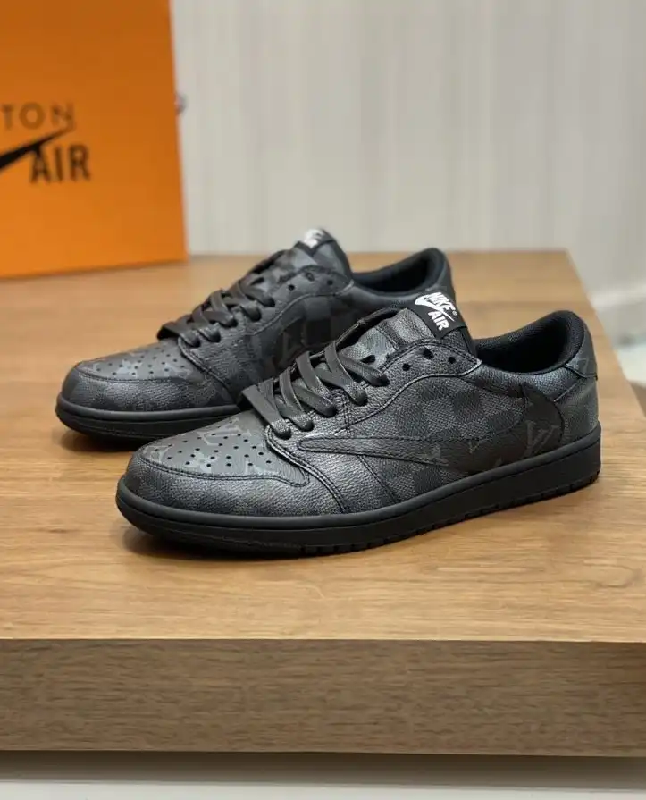 hype Louis Vuitton Sneakers