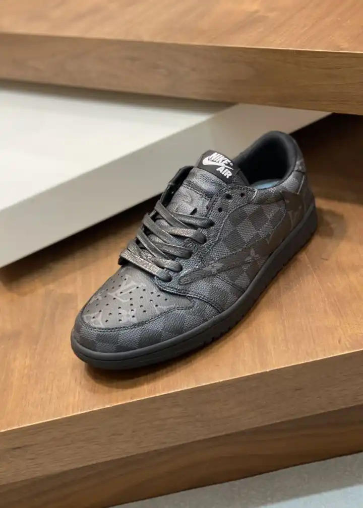 hype Louis Vuitton Sneakers