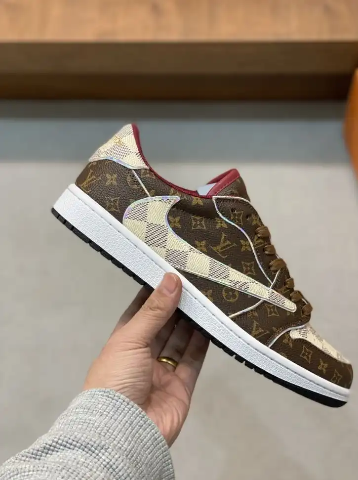 hype Louis Vuitton Sneakers