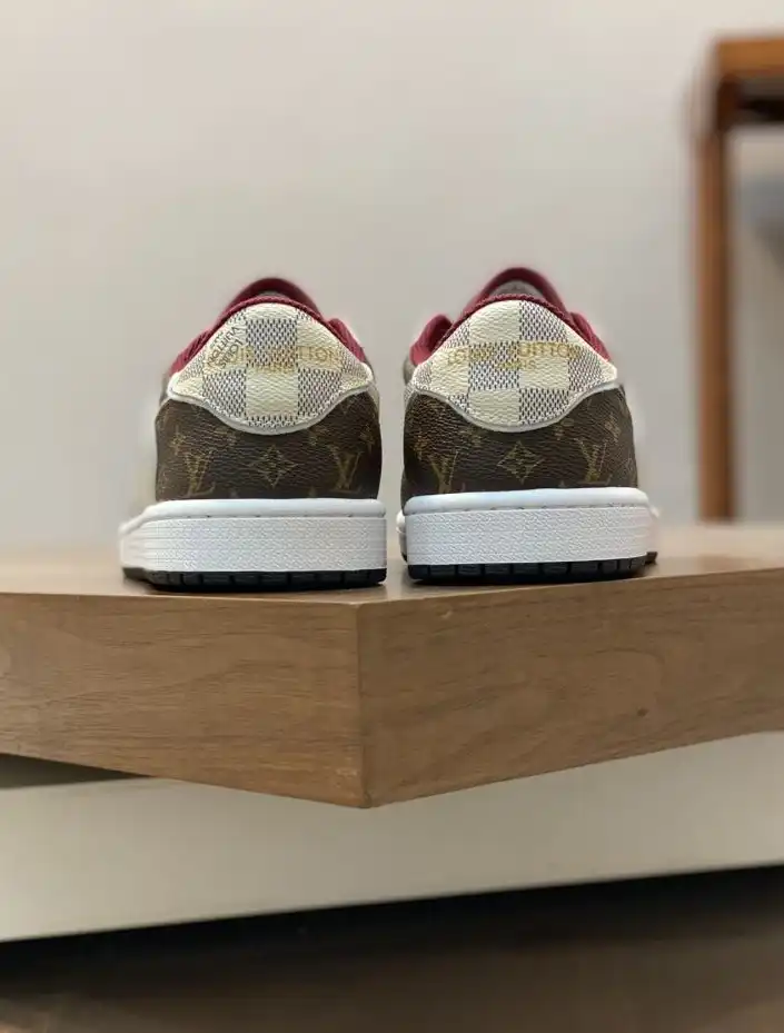 hype Louis Vuitton Sneakers