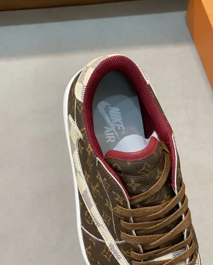 hype Louis Vuitton Sneakers