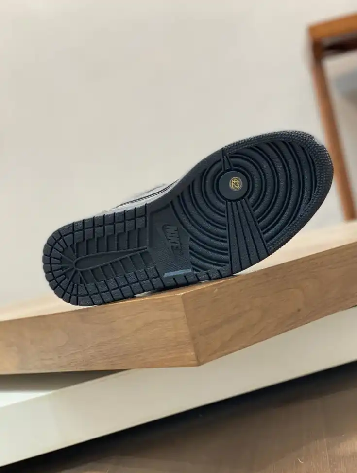 hype Louis Vuitton Sneakers