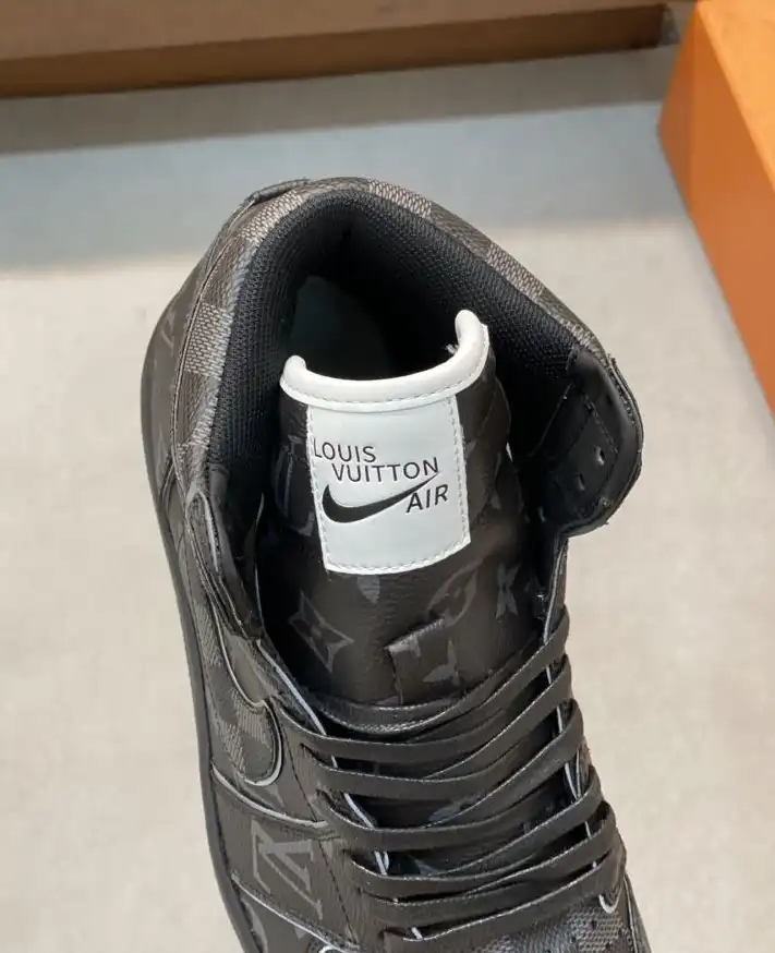 hype Louis Vuitton Sneakers