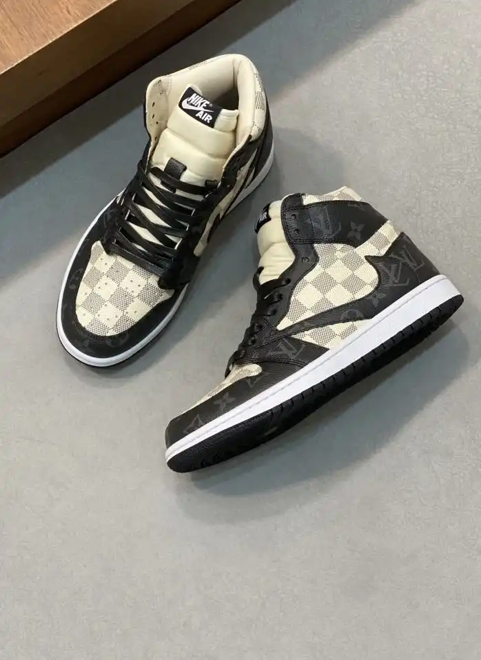 hype Louis Vuitton Sneakers