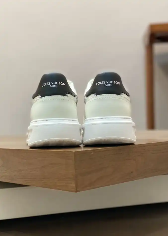 hype Louis Vuitton Sneakers