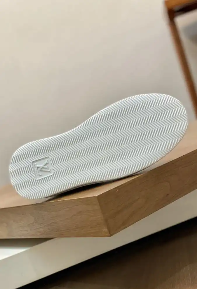 hype Louis Vuitton Sneakers