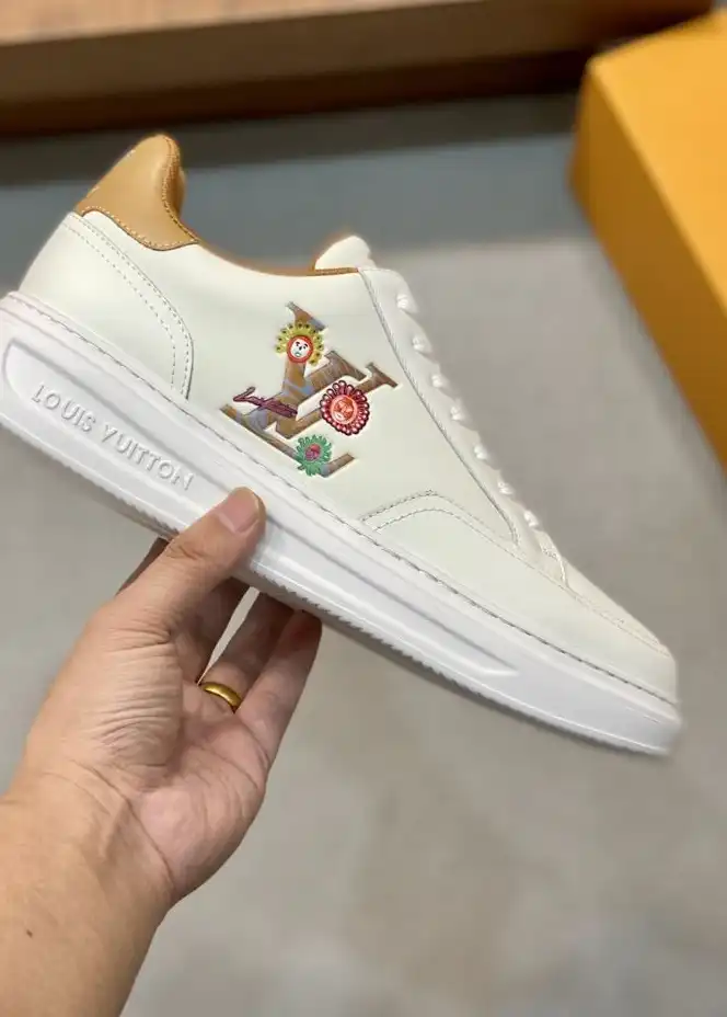 hype Louis Vuitton Sneakers