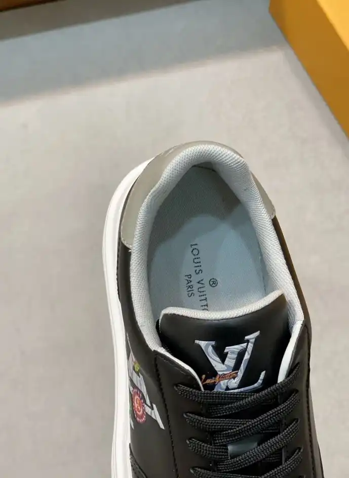 hype Louis Vuitton Sneakers