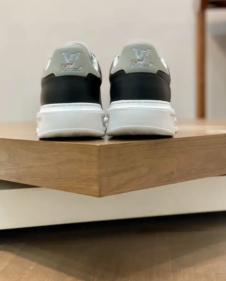 hype Louis Vuitton Sneakers