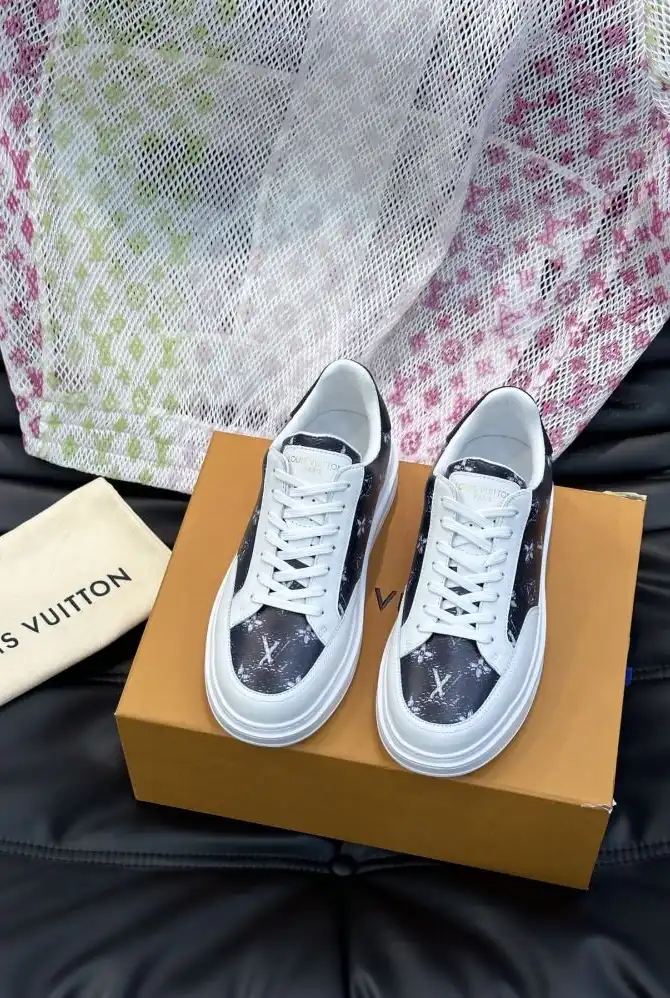 hype Louis Vuitton Sneakers