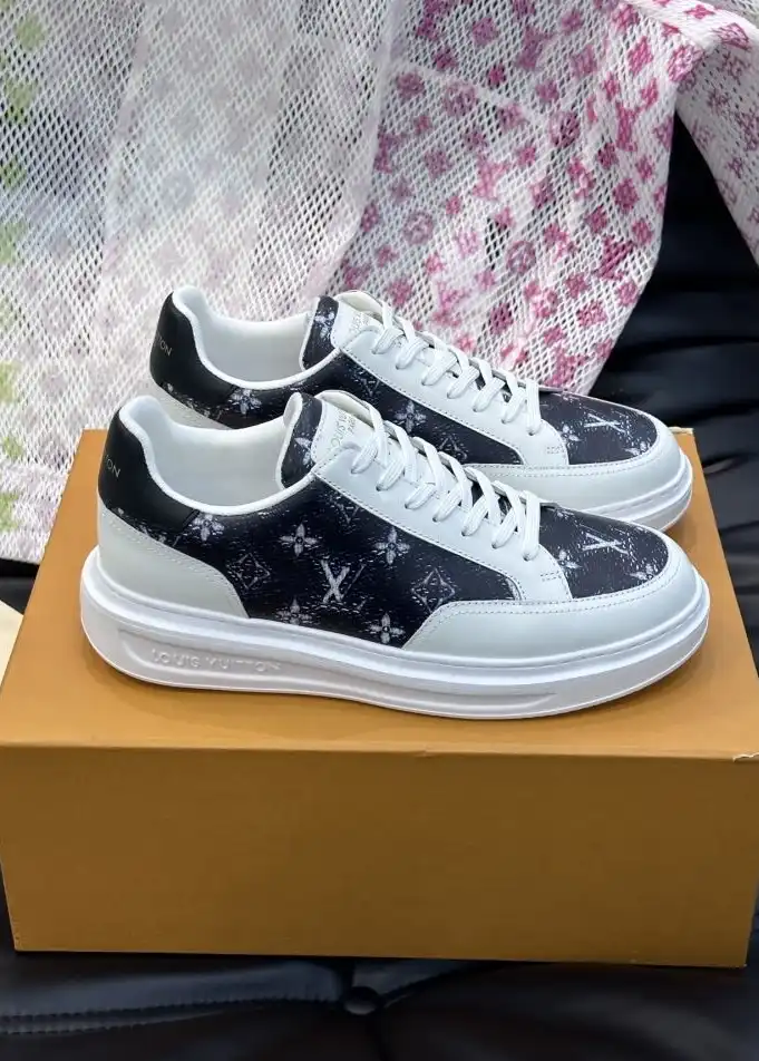 hype Louis Vuitton Sneakers