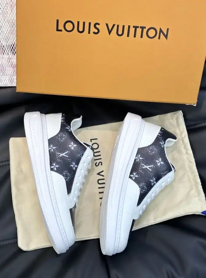 hype Louis Vuitton Sneakers