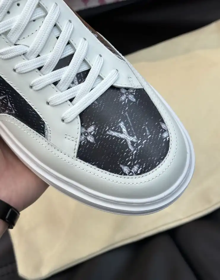 hype Louis Vuitton Sneakers