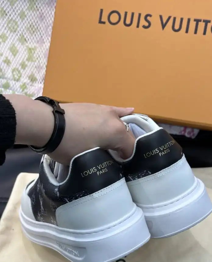 hype Louis Vuitton Sneakers