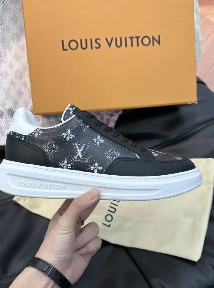 hype Louis Vuitton Sneakers